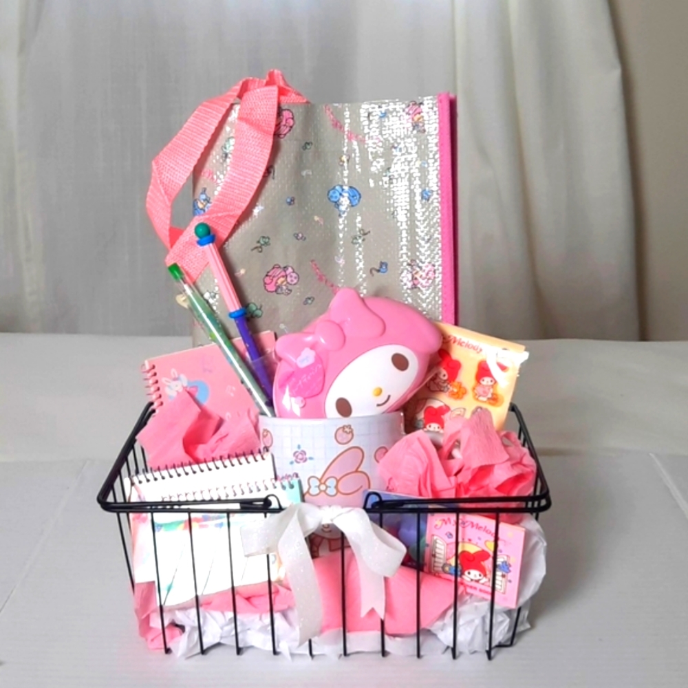 Sanrio My Melody Gift Set Basket.  Pink & White